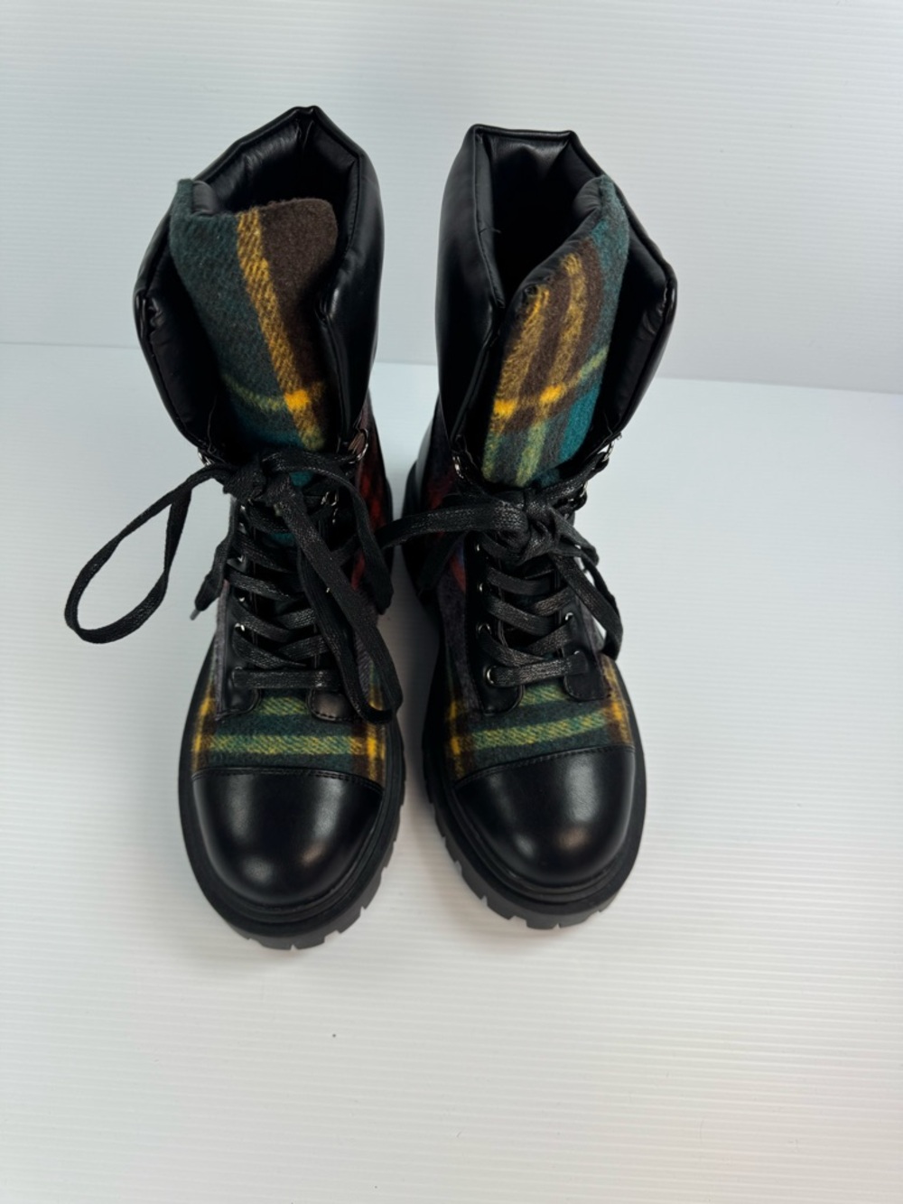 AKIRA Caliban Black Multi Plaid Combat Boots Lace Up Lug Sole Sz 7 & 7.5 - Picture 5 of 6